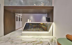 Hotel Legend